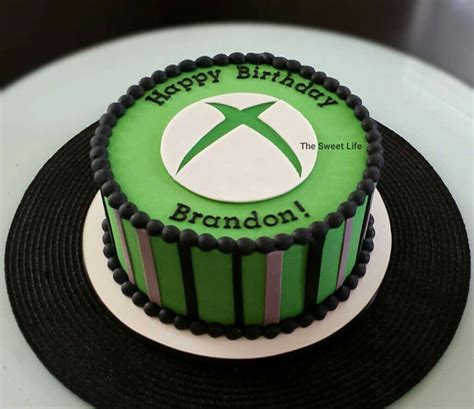 Xbox themed cake | Xbox cake, Birthday cake kids, Video game cakes