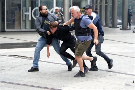 M S De Detenidos En Francia Tras Otra Noche De Protestas Violentas