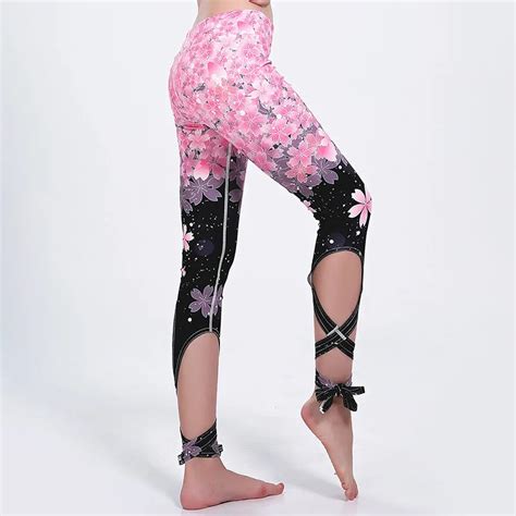 Elegant Cherry Blossoms Print Women Dance Fitness Bandage Leggings