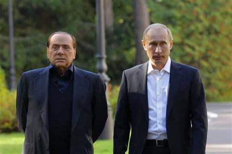 Putin Chiede Un Minuto Di Silenzio Per Berlusconi Al Forum Di San