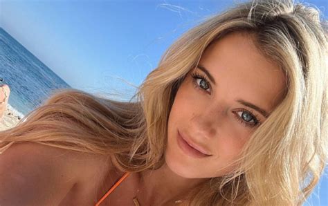 Worlds Sexiest Racing Driver Lindsay Brewer Put On Smile While Showing