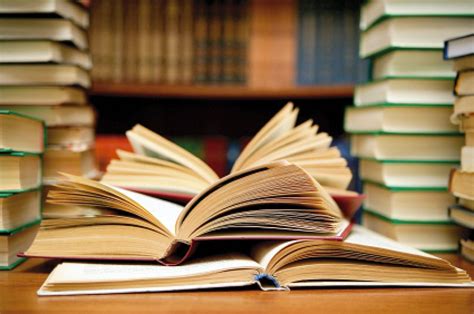 Студент прочете 203 книги само за 100 дни | Dama.bg - Любимият сайт на ...