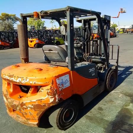 Doosan D S Pneumatic Tire Forklift Rf Leavitt Machinery