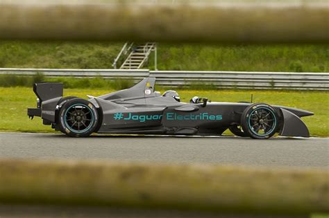 Jaguar Formula E team to evaluate four drivers in Donington test