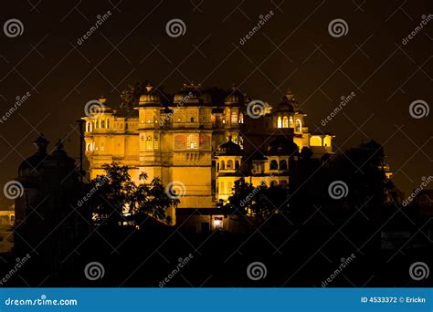 Udaipur City Palace at Night Stock Photo - Image of sunset, landmark ...