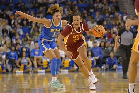 UCLA Women S Basketball Bruins Set Attendance Record For Battle With