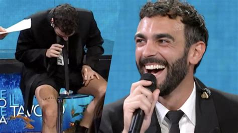 Marco Mengoni Momento Di Imbarazzo Da Fazio Attento Che Si Vede