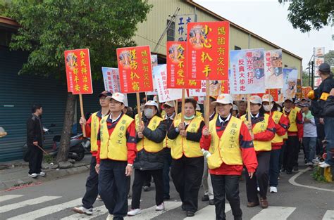 彰化縣政府全球資訊網 訊息中心 新聞訊息 大甲媽聖駕遶境彰化 卓縣長等人接駕