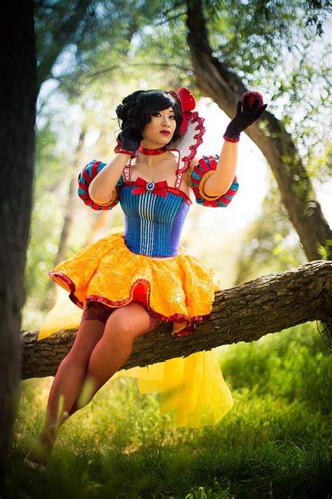 25 Best Snow White Disney Cosplay Images On Pinterest Disney Cosplay Snow White And Snow