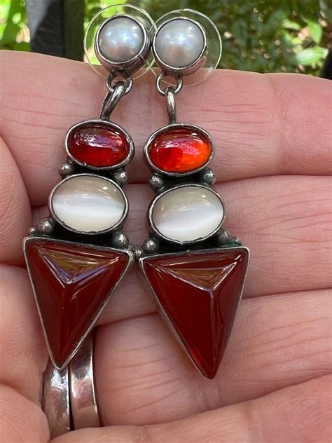 Vintage John Delvin Navajo Sterling Carnelian Pea Gem