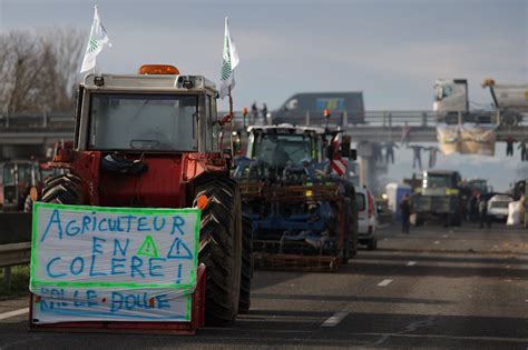 Frankreichs Bauern Wollen Druck Mit Protestaktionen Erh Hen Brf