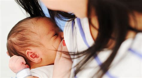 Mom Wins 1 5 Million Lawsuit For Breastfeeding Discrimination