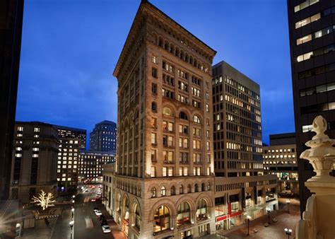 10 Best Hotels in Boston