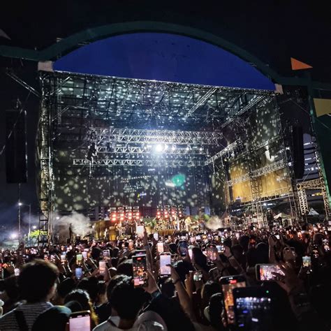 Finally Arctic Monkeys Live In Manila Philippine Concerts