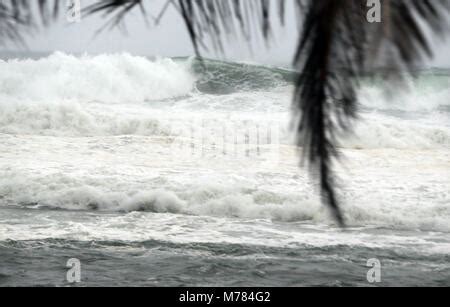 LoÃƒÂ za Puerto Rico PiÃƒÂones Un fuerte evento de marejadas