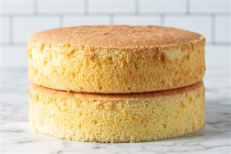 Easy Sponge Cake Recipe - The Scranline