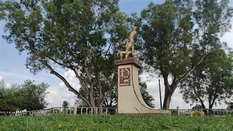 Monumento Del Colono Guaviare Youtube