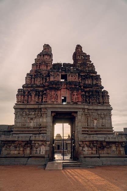 Premium Photo | Virupaksha Temple Hampi