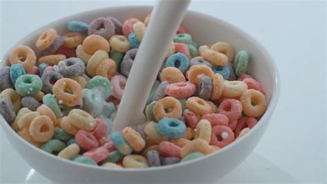 Protesters Demand Kellogg Remove Artificial Colors From Cereals Good