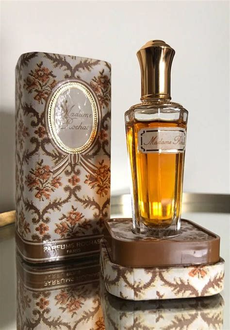 640 Perfume Giant Perfume And Cosmetic Bottles Ideas Perfume