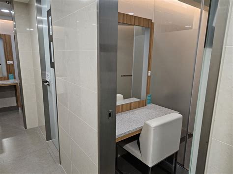 Services at Taipei Airport (TPE)