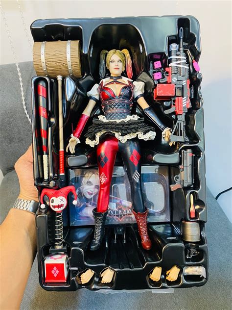 Hot Toys Harley Quinn Hobbies Toys Toys Games On Carousell