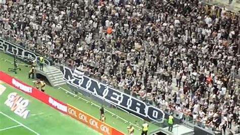 Torcida Do Atl Tico Mg Entoa Gritos Homof Bicos Em Jogo Fla