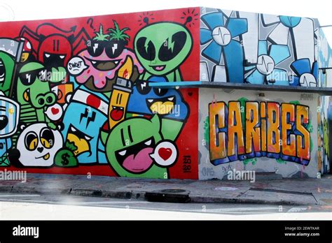 Miami Fl Usa Murals At Wynwood Walls Stock Photo Alamy