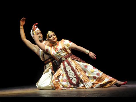 Know Everything About Traditional Dress Of Assam