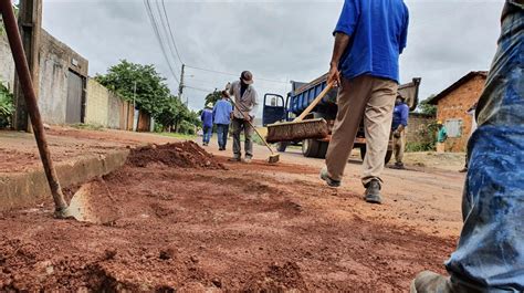 Prefeitura fecha 2021 operação de limpeza roçagem tapa buracos e