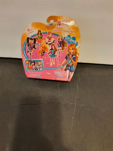 Jakks Pacific Winx Club Concert Collection Bloom Mini Figure Doll