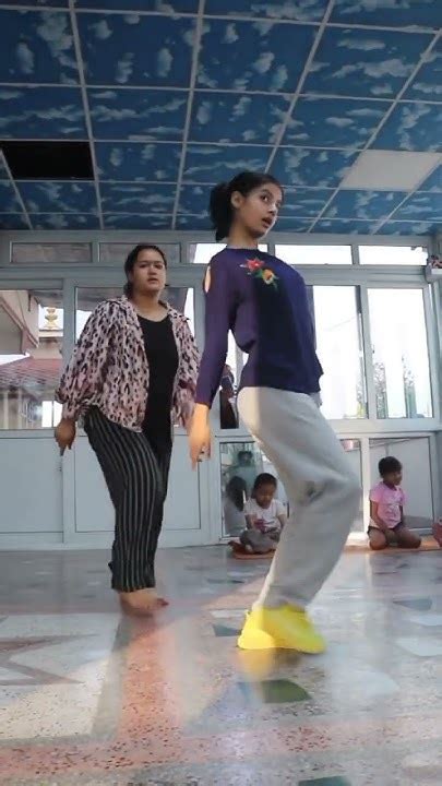 Hoga Tumse Pyara Kon 💃💃 Riya And Priya🥰👏 Dance Dancingstarsnepal