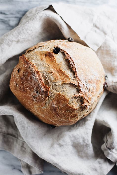 Dutch Oven Cinnamon Raisin Bread A Simple Palate Recipe Cinnamon