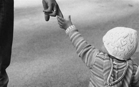 Dalla Coppia Gay Bianca Nasce Bimba Di Colore Tammurriata Nera Negli