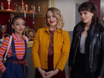 Sex Education trailer da ª temporada apresenta nova personagem