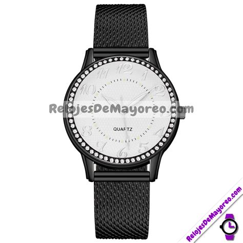 Reloj De Plastico Con Caratula En Dise O Negro Brillantes Alrededor Con