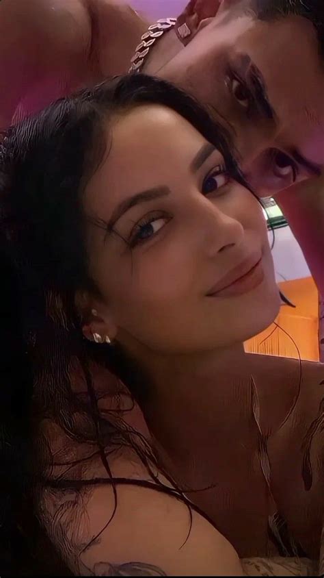 Pin By Eleanor On Couple Pretty Korean Girls Cute Gay Couples Guy Best Friend