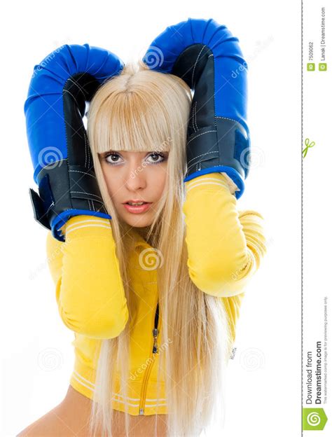 Guantes De Boxeo Asustados De La Mujer Que Desgastan Foto De Archivo