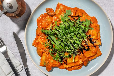 Spinach And Ricotta Ravioli In Cajun Sauce Recipe Hellofresh