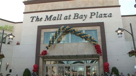 $300M Mall at Bay Plaza opens for business in the Bronx | Bronx, Mall ...