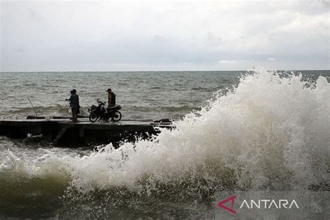 Gelombang Tinggi Berpotensi Menghampiri Wilayah Perairan Di Indonesia