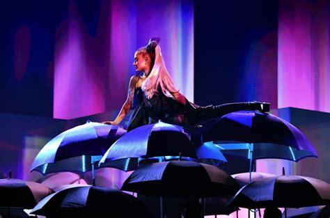 Ariana Grandes Performance Of No Tears Left To Cry At The Billboard