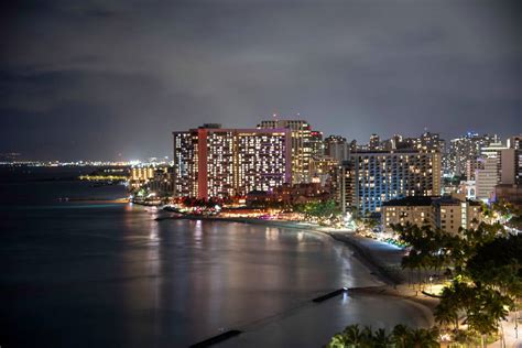 Honolulu Skyline by mercenarydragon on DeviantArt