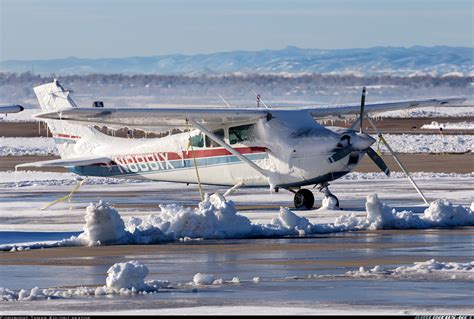 Cessna 182D - Untitled | Aviation Photo #5958235 | Airliners.net