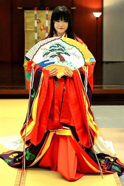 Heian Junihitoe 平安时代的十二单 Japan Heian era costume Junihitoe