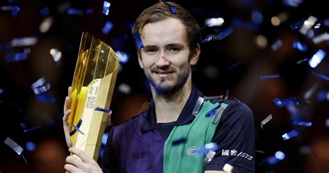 Medvedev wins Vienna title