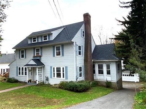 36 Kendall St Gardner MA 01440 Zillow