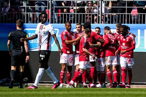 Football Ligue 1 L1 Nice tombe à Brest Nantes s enfonce à Auxerre