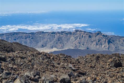 Geologische Felsen Bei Teneriffa Volcano Crater Stockfoto - Bild von stein, landschaft: 106146474