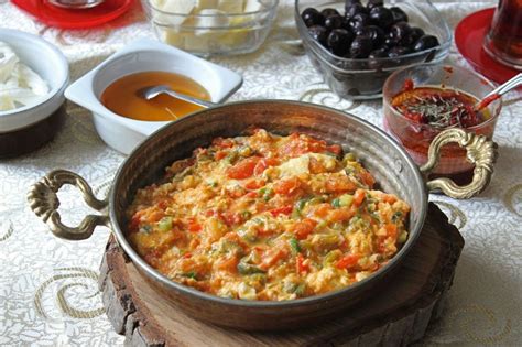 Menemen Tarifi Nasıl Yapılır Resimli Anlatım Yemek